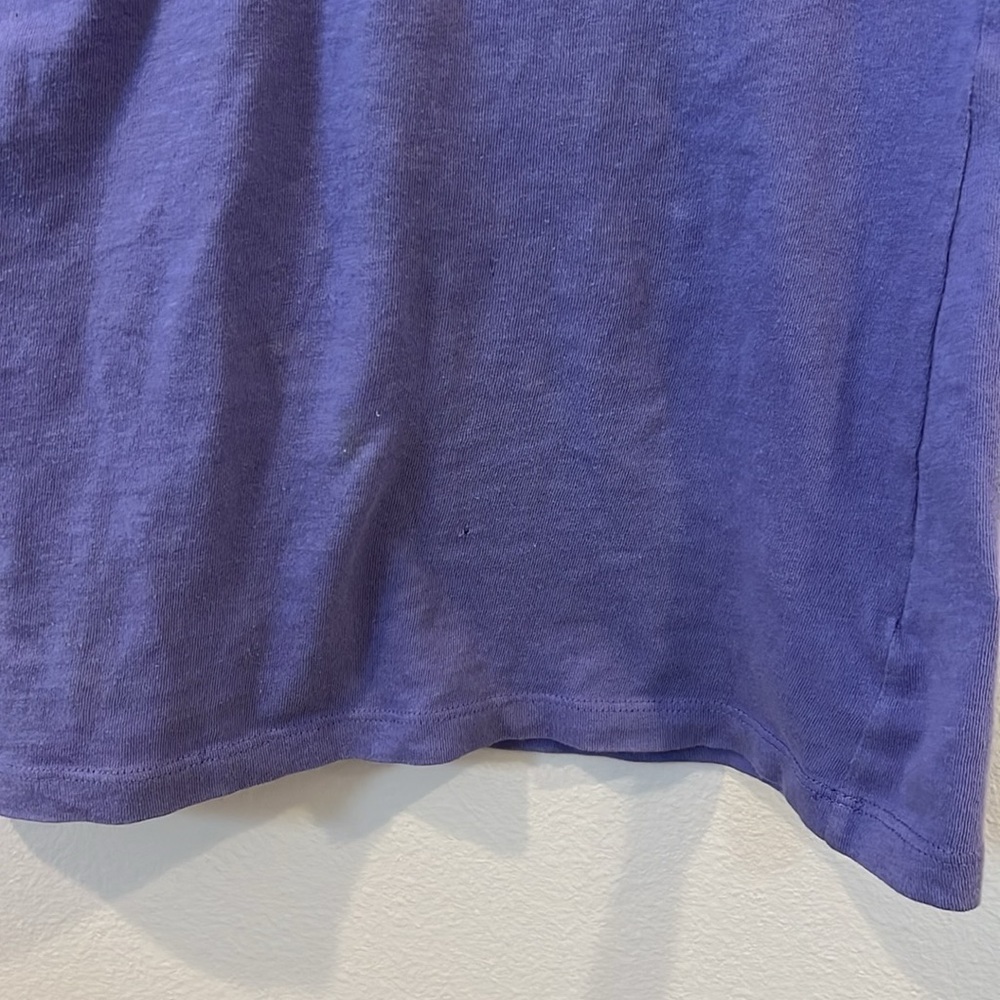 C & C California purple v neck shirt medium - Picture 2 of 6